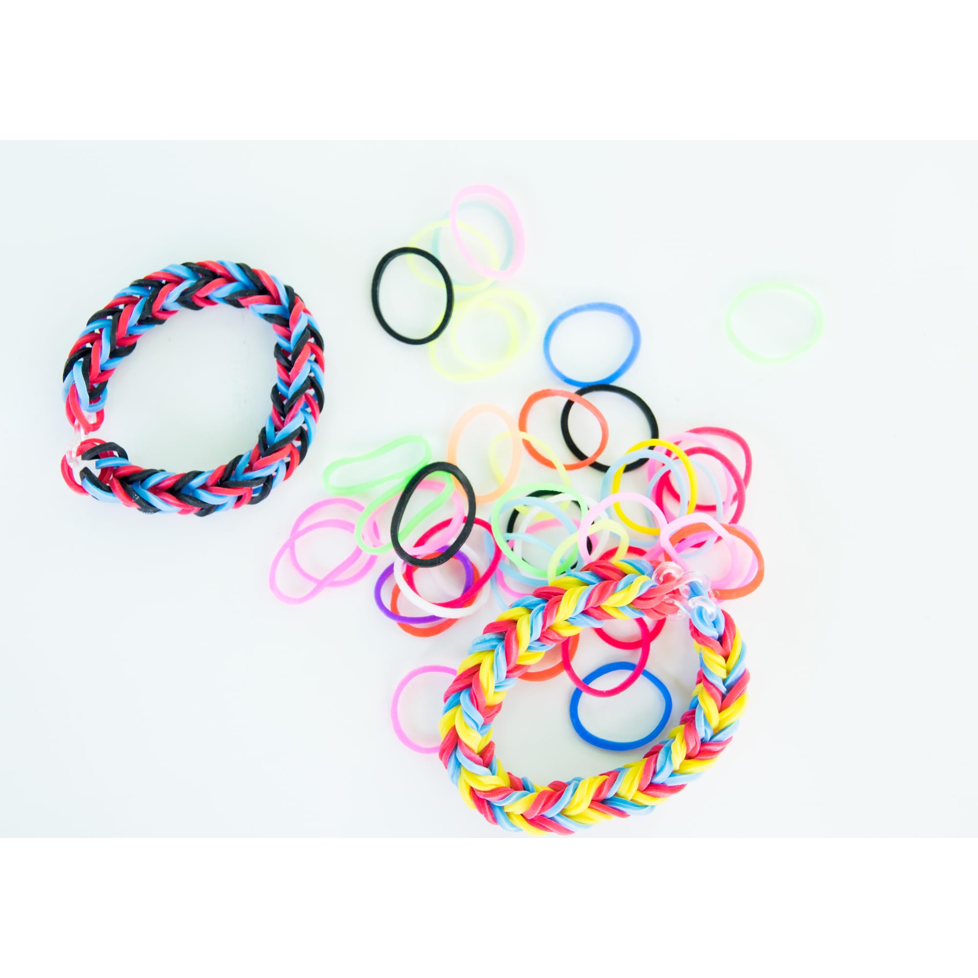 DDCOWP small horse beads add colorful accents to designs.