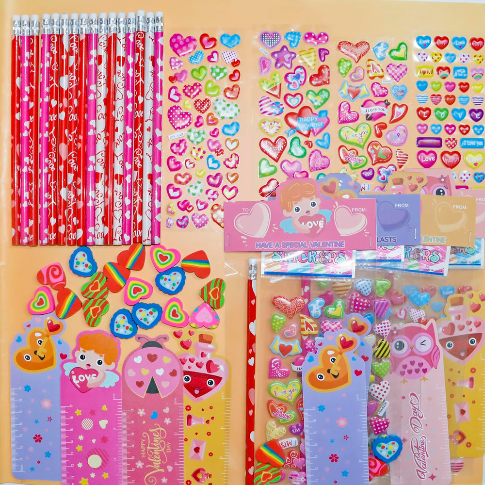 Decodinli gift bags with built-in stapler enable easy DIY gifting.