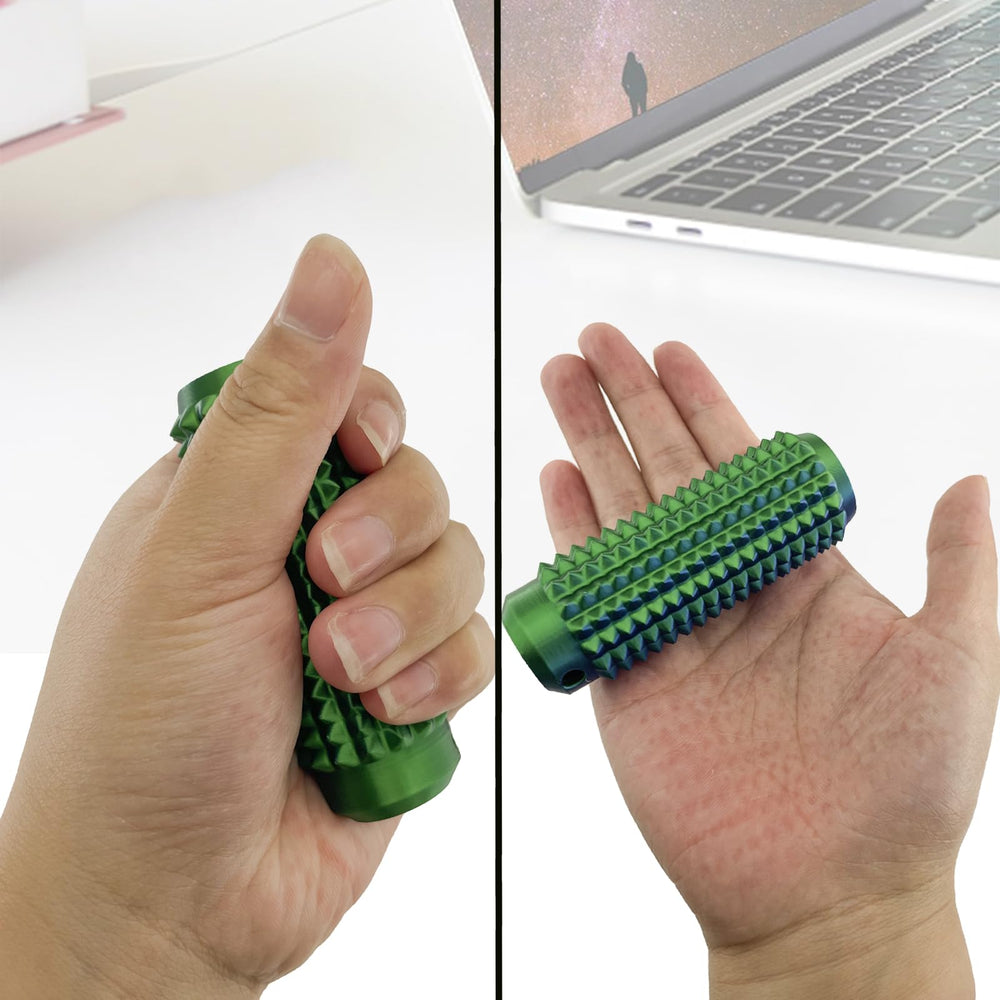 Deiviko spiky grippie roller design close-up for tactile sensory calm.