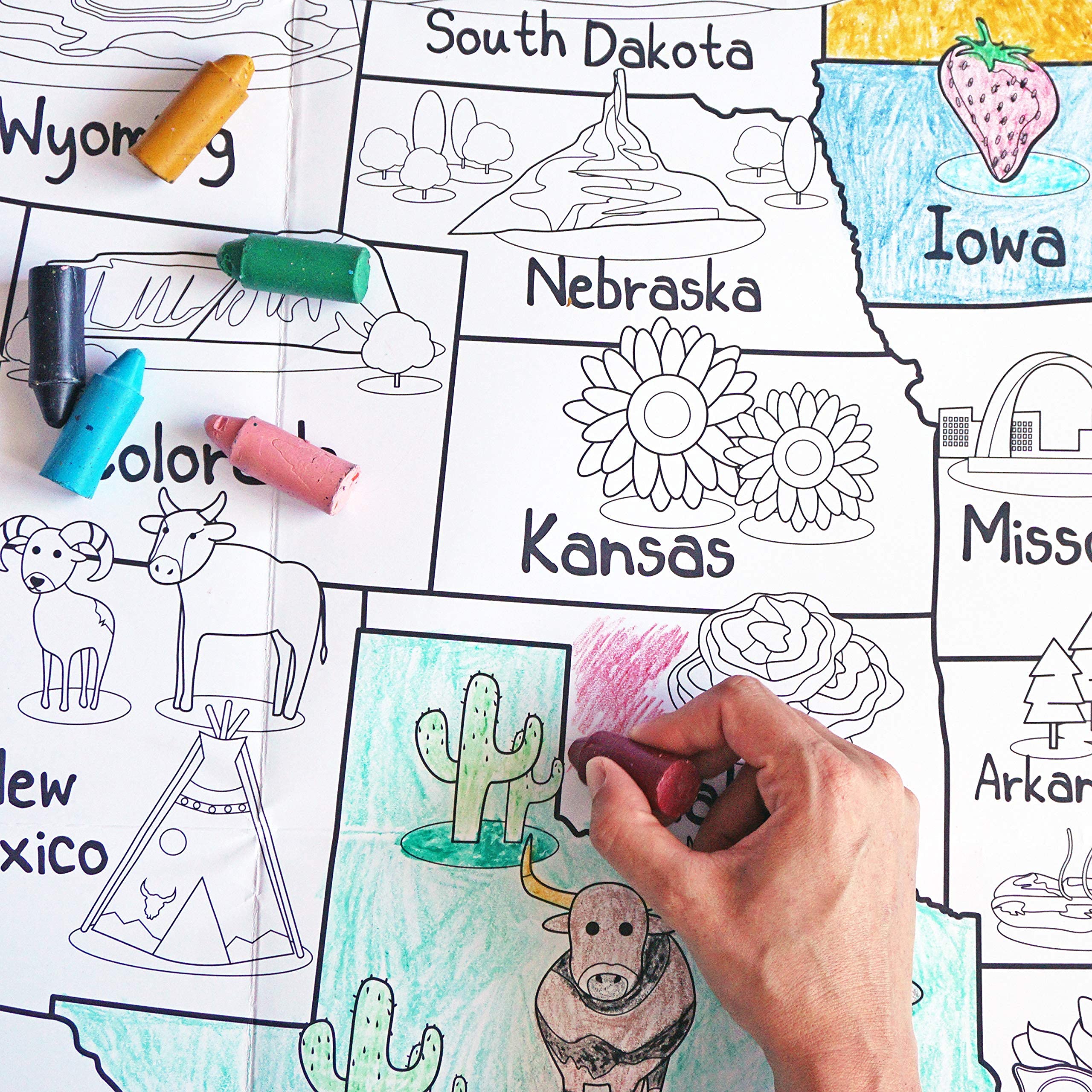 Dekali Designs US map poster ideal for parties and classroom activity stations.