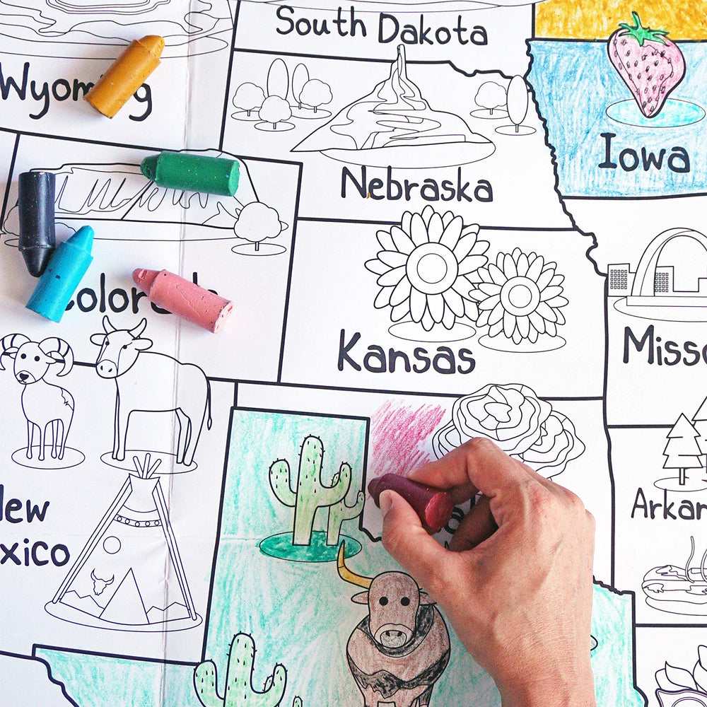 Dekali Designs US map poster ideal for parties and classroom activity stations.