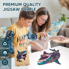 Delobil 500-piece puzzle features hand-painted shark scene with vibrant colors for immersive fun.