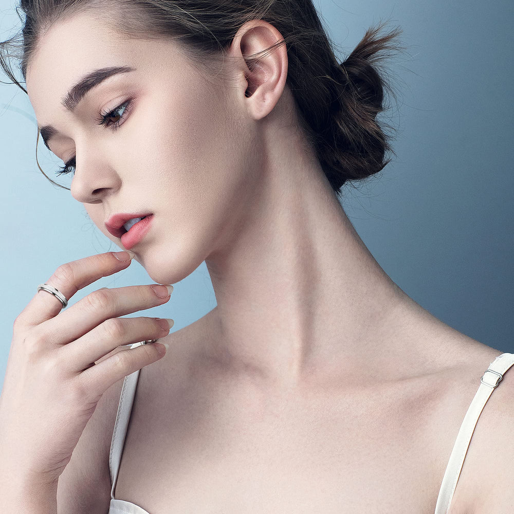 Diamday polished inner surface ensures comfortable daily wear