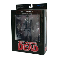 Diamond Select Toys full-color window-box packaging showcases figure details