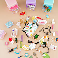 Diinokiy dollhouse vanity makeup adds charm to scenes.