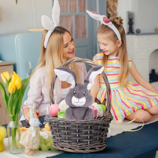 Dimple Milo Bunny sings familiar tunes to provide soothing baby entertainment.