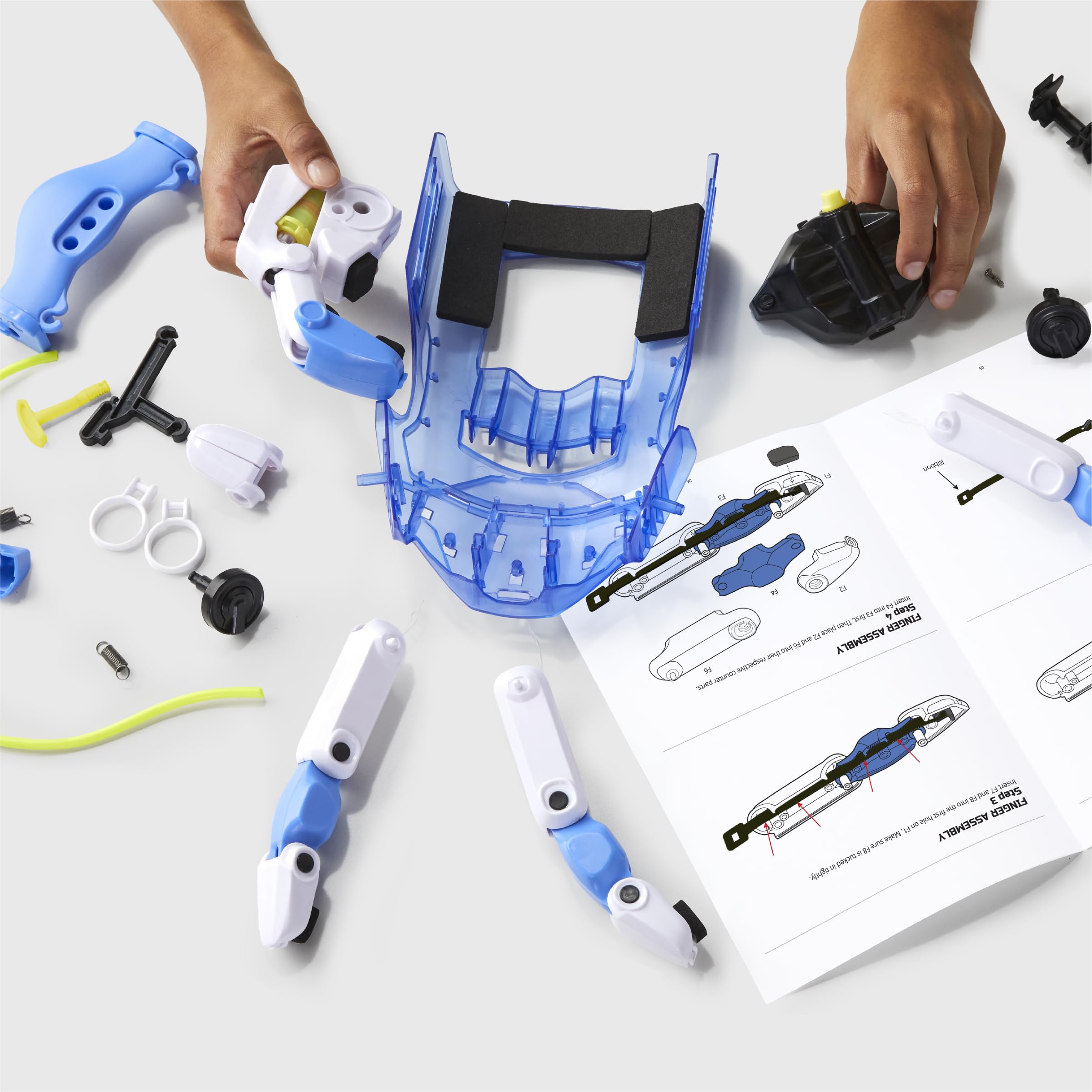 Discovery Kids bionic hand with targeting light enhances tech play