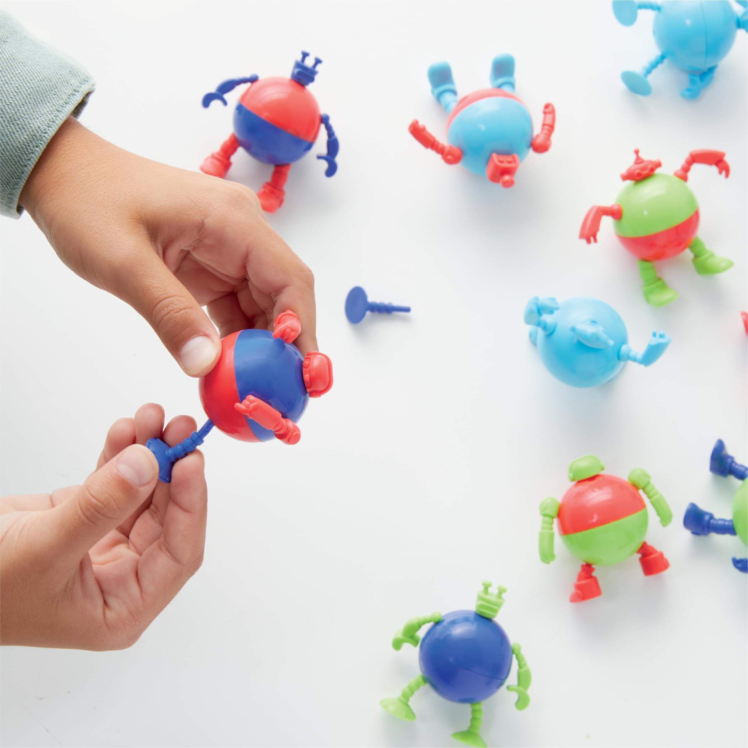 Discovery Prize-Pod clear instructions help kids build confidently