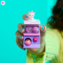Disney Doorables micro figures and capsule reveal for quick collectible moments.