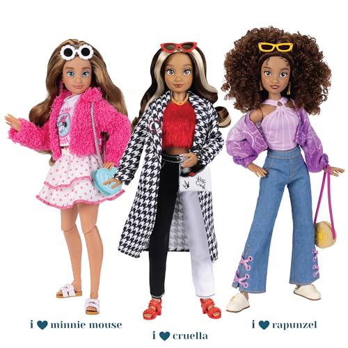 Second outfit includes pink cargo pants and bow handbag for mix-and-match fun.