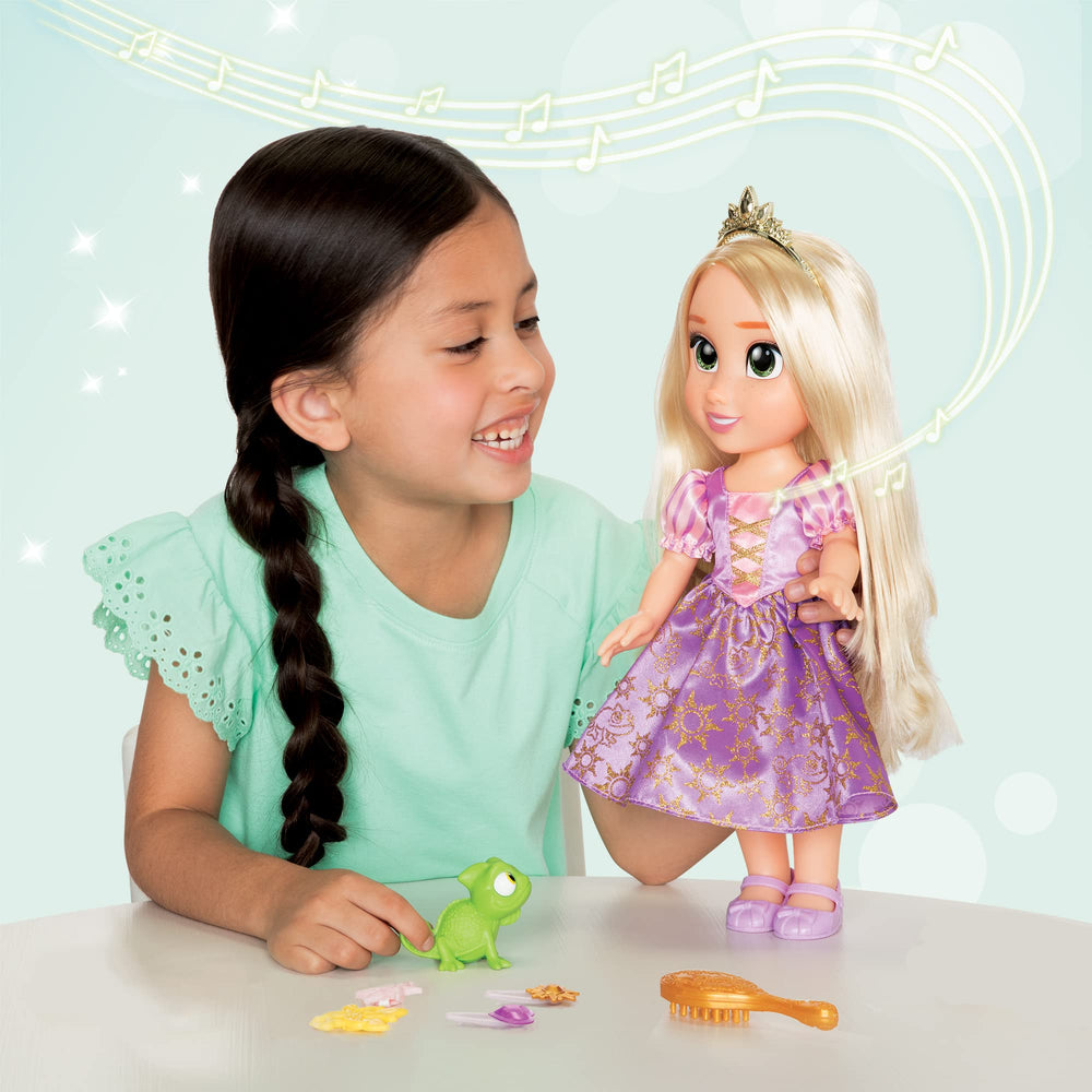 Gold tiara on Rapunzel adds royal styling allure