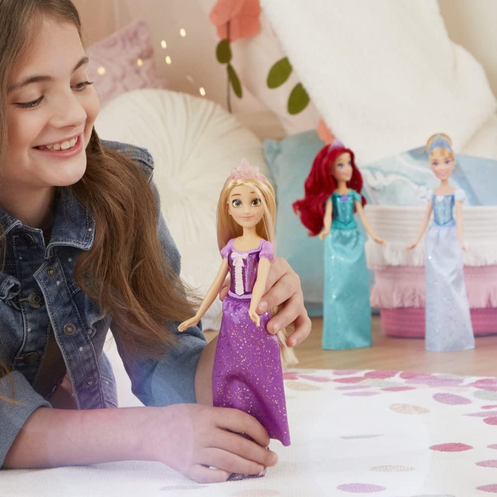 Box packaging reveals Disney Princess collection and gift-ready presentation