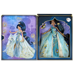 Disney Jasmine with blue-streaked hair and teal gown for dramatic display