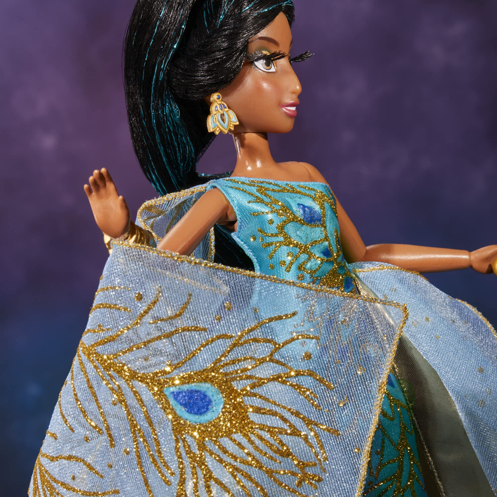 Jasmine tiara to complete the regal ensemble