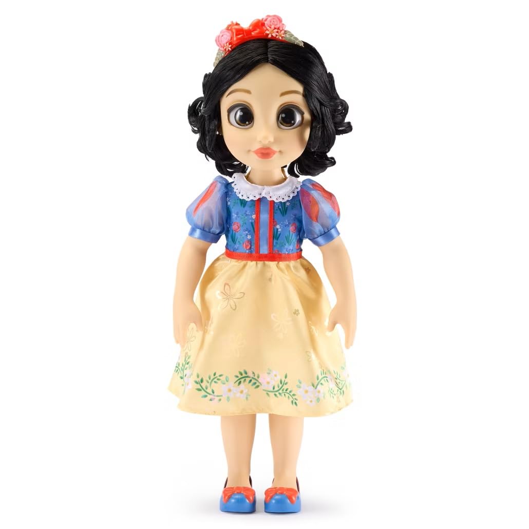 Disney Store Snow White 16-Inch doll face with expressive features for imaginative play.