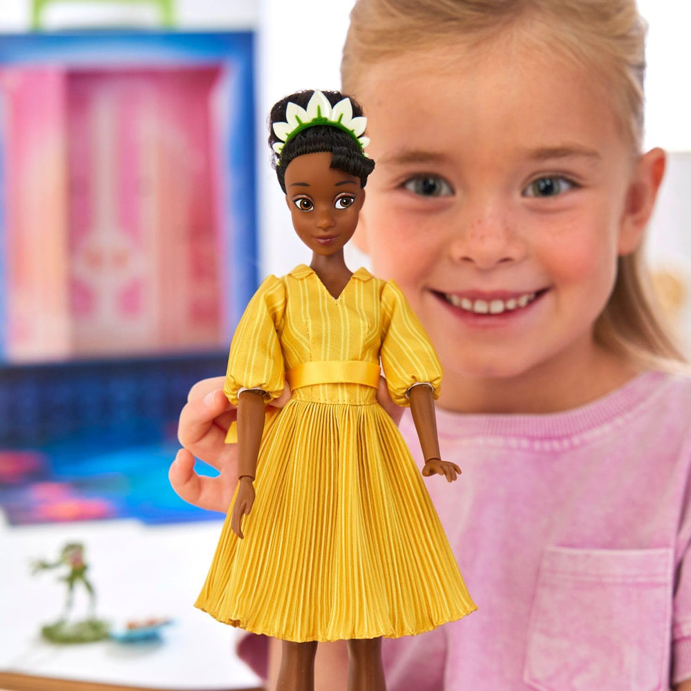 Disney Store Tiana with Naveen frog figure for storytelling scenes.