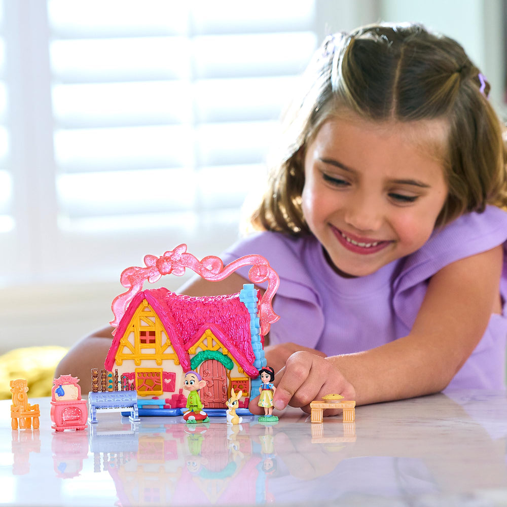 Disney Store Snow White mini figure for classic princess storytelling