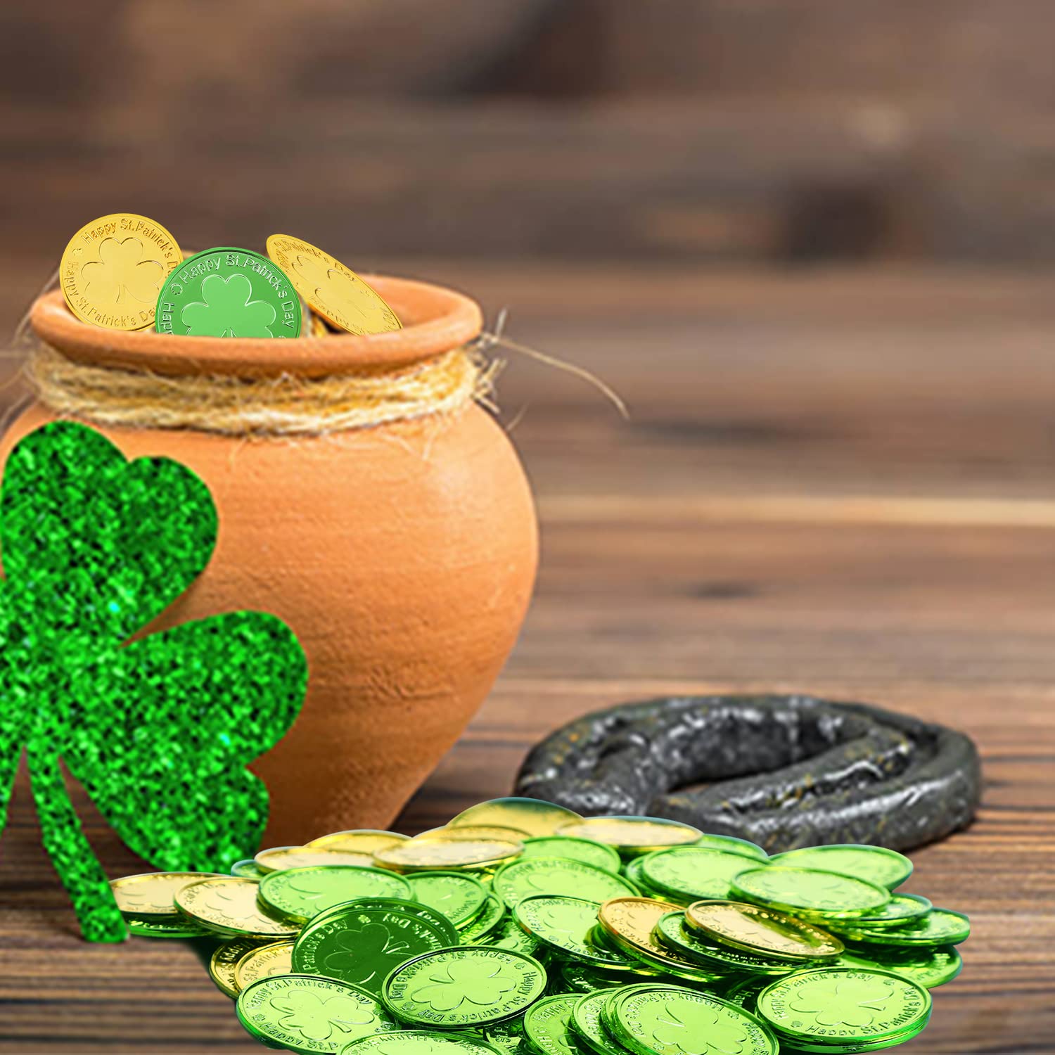 DIYASY St. Patrick's Day table decoration with scattered coins.