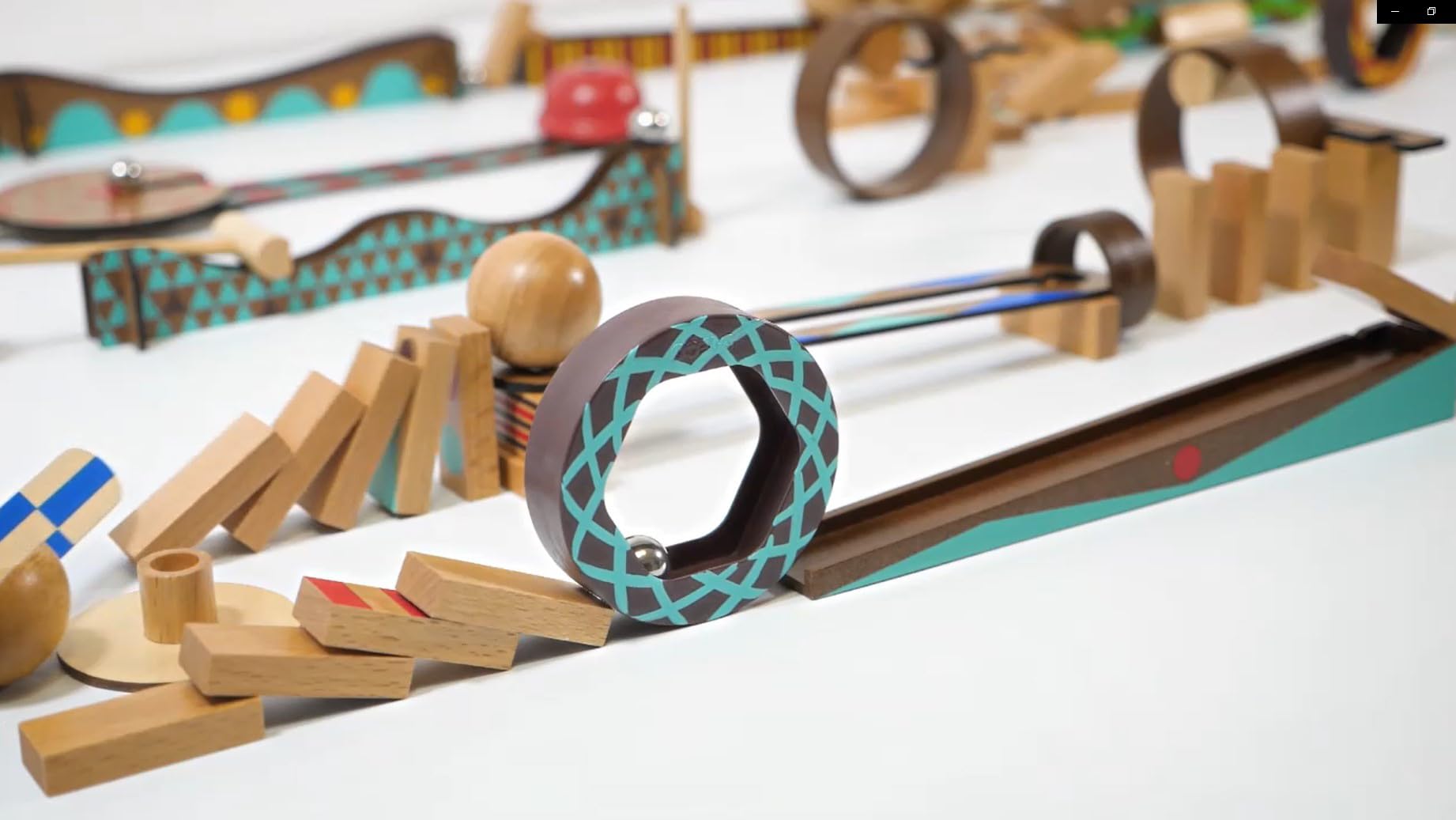 DJECO Zig & Go safe non-toxic construction for family play.