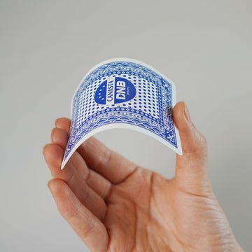 DNB SPORTS standard tournament-size cards for comfortable handling.
