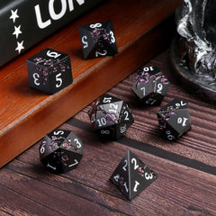 DNDND D20 with purple flower motif, durable zinc alloy coating for long campaigns.