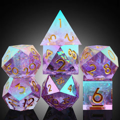 DNDND iridescent lilac sharp D4 dice for dramatic RPG rolls