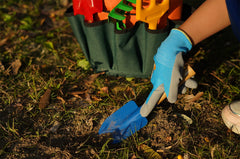 Doiaz Kidz Gardening Tool Set trowel offers precise digging with kid-friendly grip.