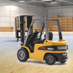 Dollox wheel-detail forklift image emphasizes tire tread and realism.