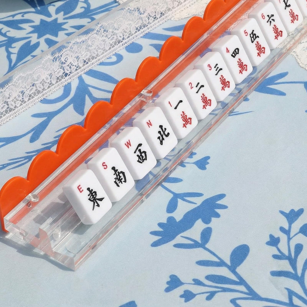 DoubleFill blue rack demonstrates stable tile hold during play