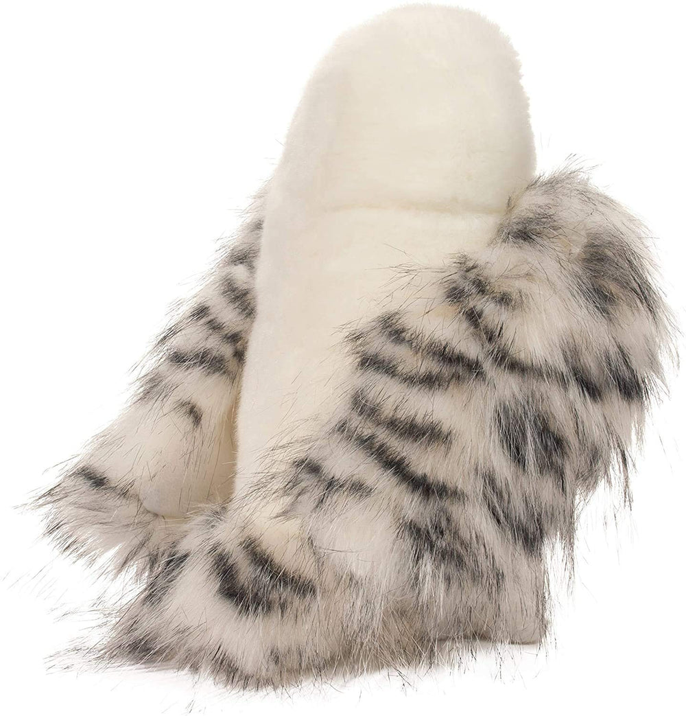 Wizard Snowy Owl plush designed for ages 24 months and up for safe play.