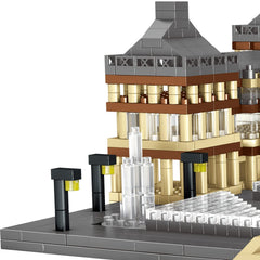 dOvOb Louvre micro building blocks set packaging box shows contents for planning