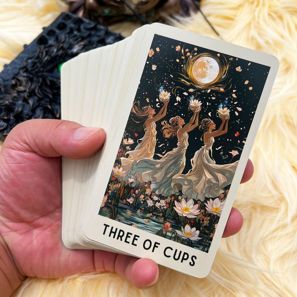 DPEHAKMK cards with rounded edges offer comfortable shuffling