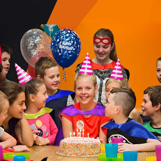 DQZ dual-color superhero cape in green and silver inspires daily dress-up fun.
