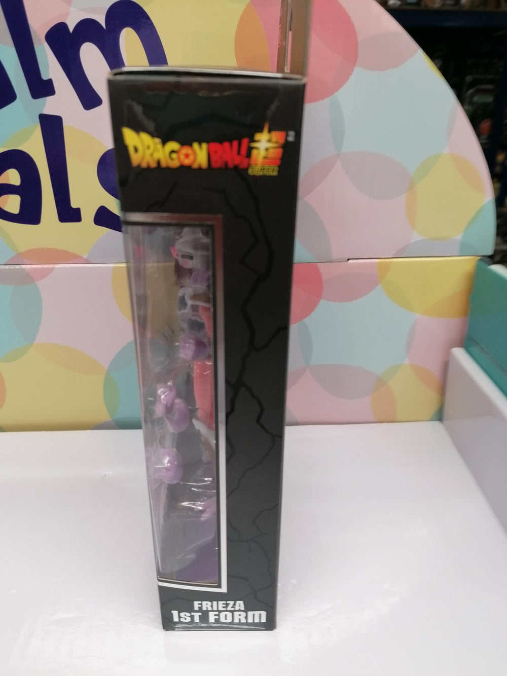 Dragon Stars Frieza First Form scale with other figures for dioramas