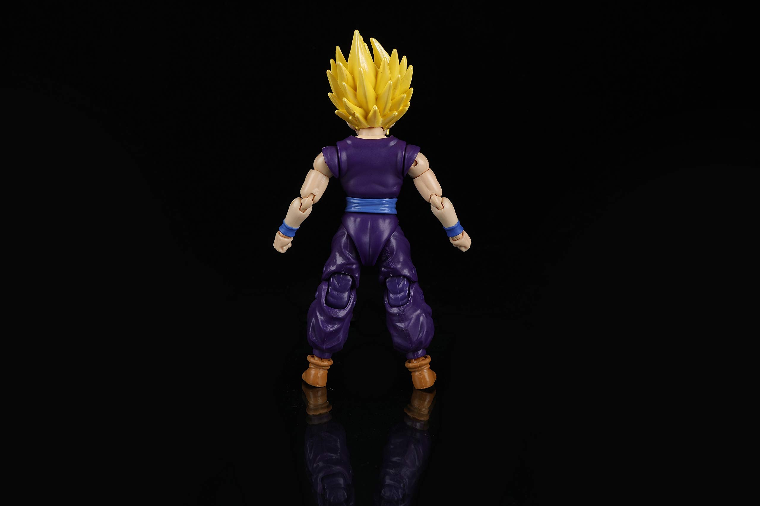 Dragon Stars Super Saiyan 2 Gohan sculpt detail for authentic look