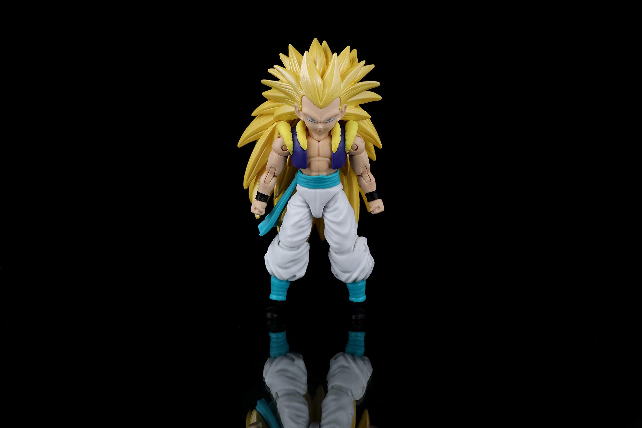 Dragon Stars Super Saiyan 3 Gotenks joints-coverage for dynamic battle stances.