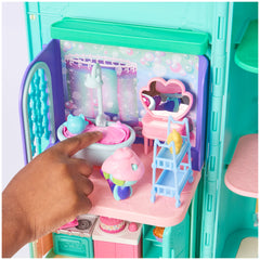 DreamWorks Gabby’s Dollhouse two Deliveries boxes with surprise accessories.
