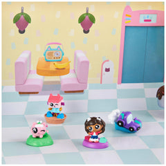 DreamWorks Gabby’s Dollhouse MerCat exclusive finish adds collectible appeal.