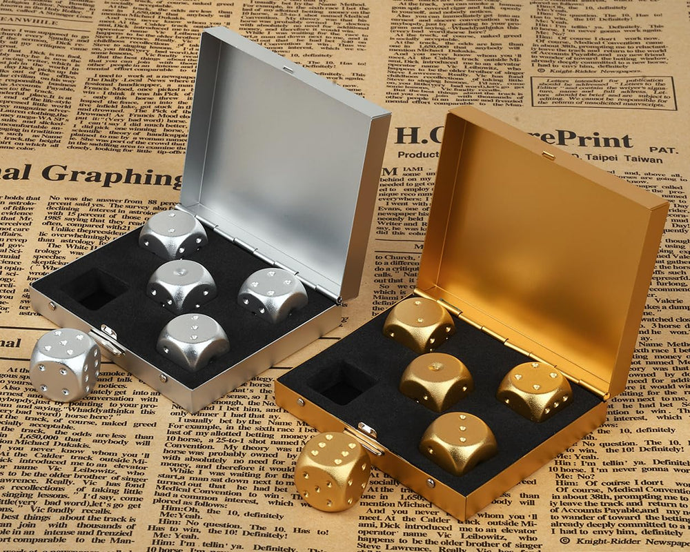DS Distinctive Style gift-ready dice set on display