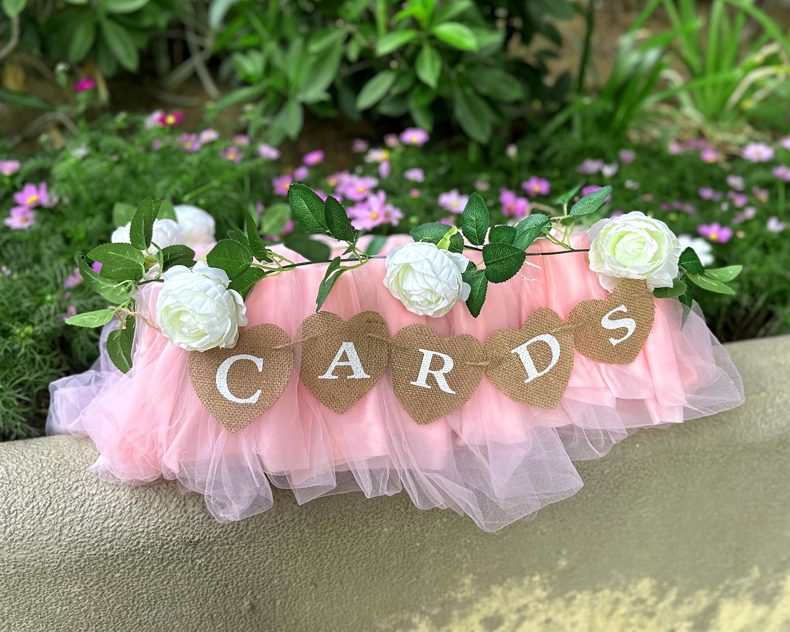 DS. DISTINCTIVE STYLE heart-shaped burlap banner, durable and washable