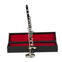 Dselvgvu detailed clarinet replica, resin and metal craftsmanship enhances realism for décor.