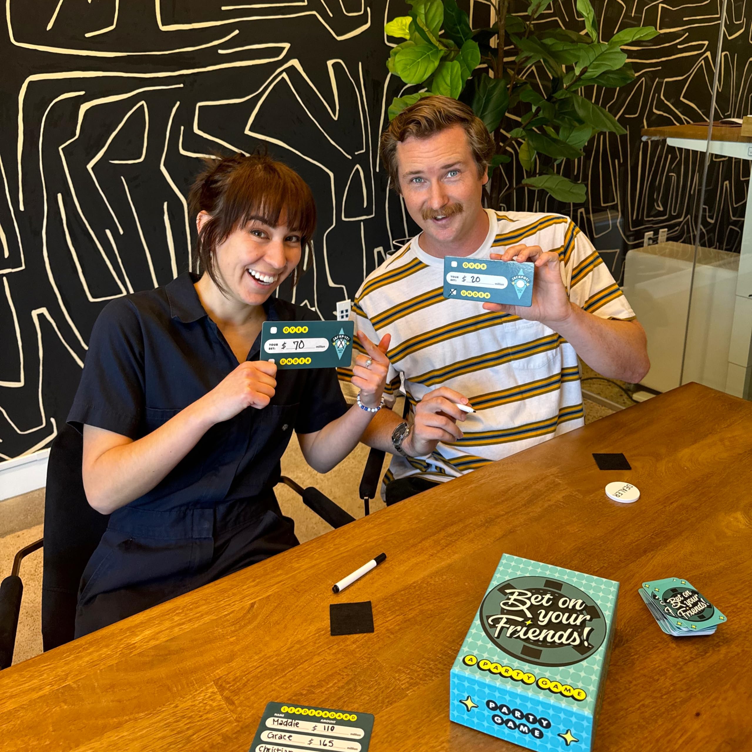 DSS Games Bet On Your Friends cleanup cloths simplify post-game tidying