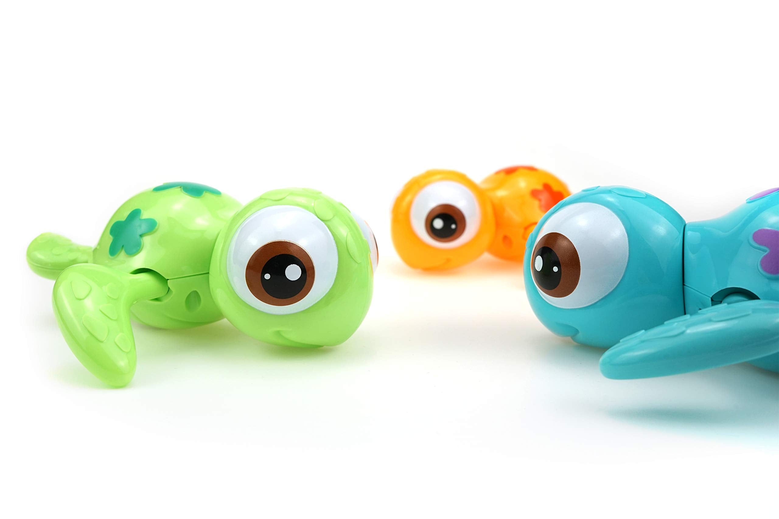 DUCKBOXX XX Montessori bath toy promotes buoyancy exploration and cause-and-effect learning.