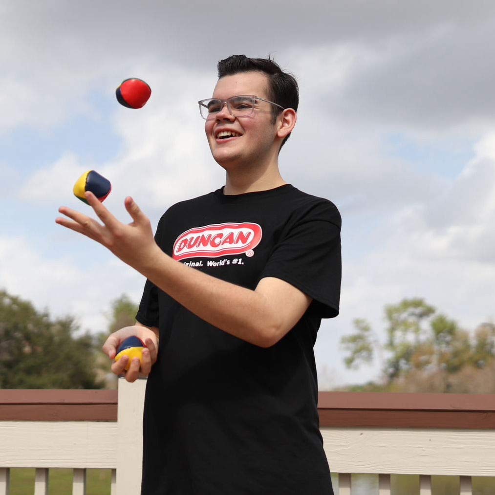 Duncan Juggling Balls instructional CD-ROM included guides basic tricks.