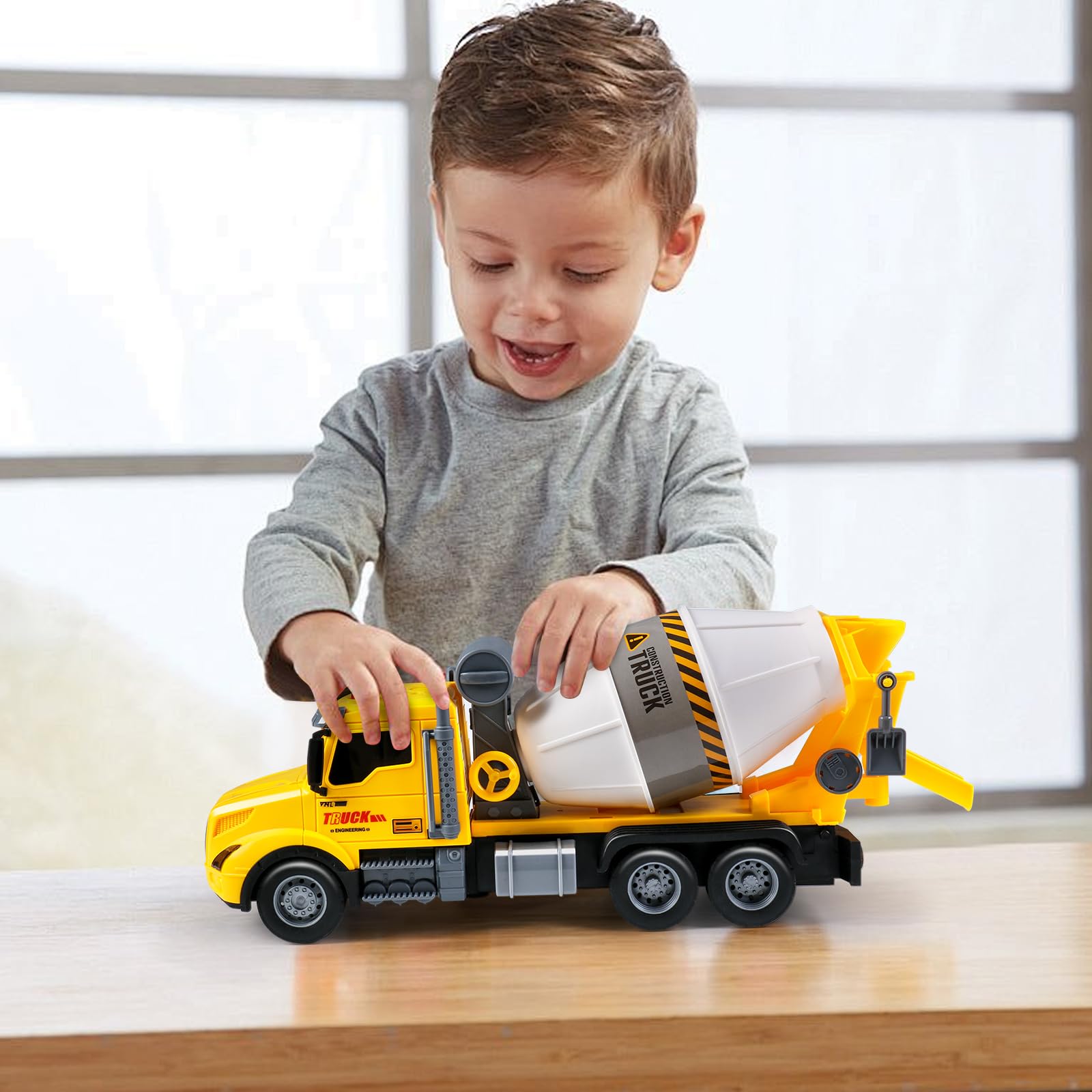 DWIRCTOYS big toy truck supports hand-eye coordination during pretend builds.