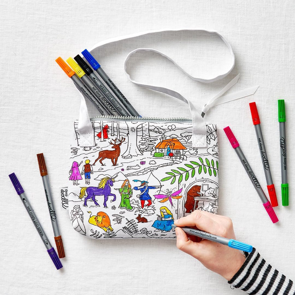 eatsleepdoodle coloring bag gift idea for art-loving children.