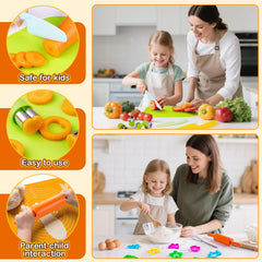 EFO SHM measuring spoons support pretend cooking accuracy during play.