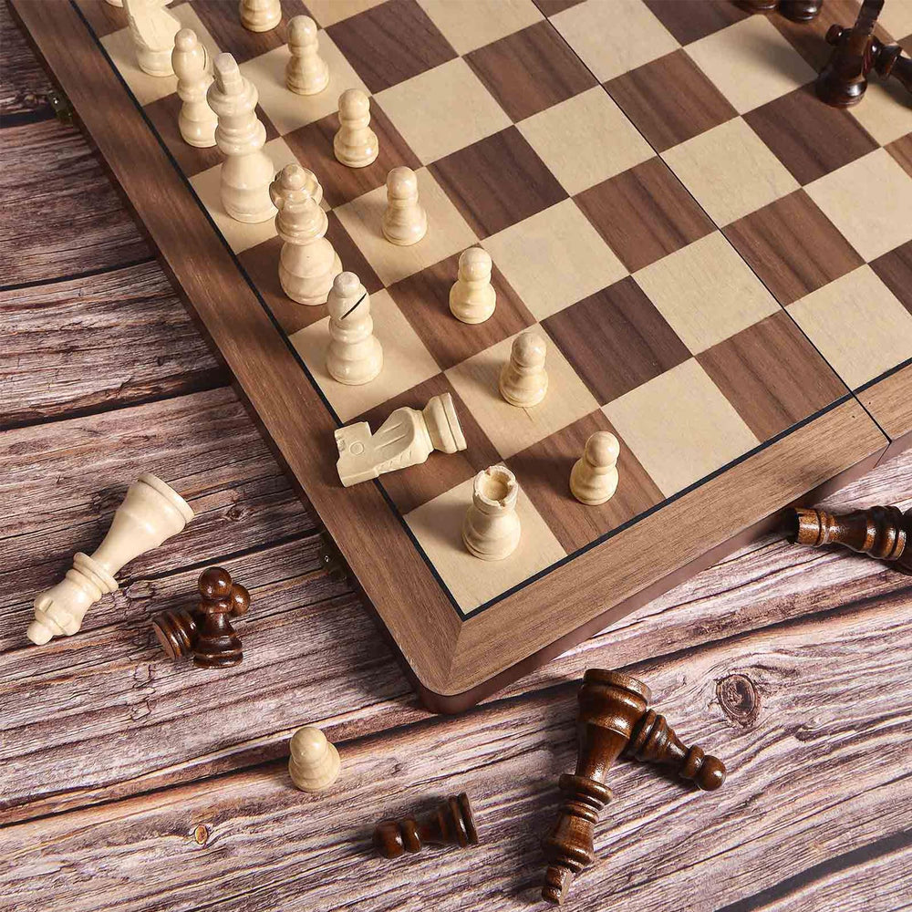 ELONGDI folding chess box with internal storage slots.