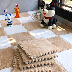 Eluleegc baby playing on mats shows a safe cushioned play area