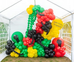 Enanal 10-inch black balloon for versatile balloon clusters